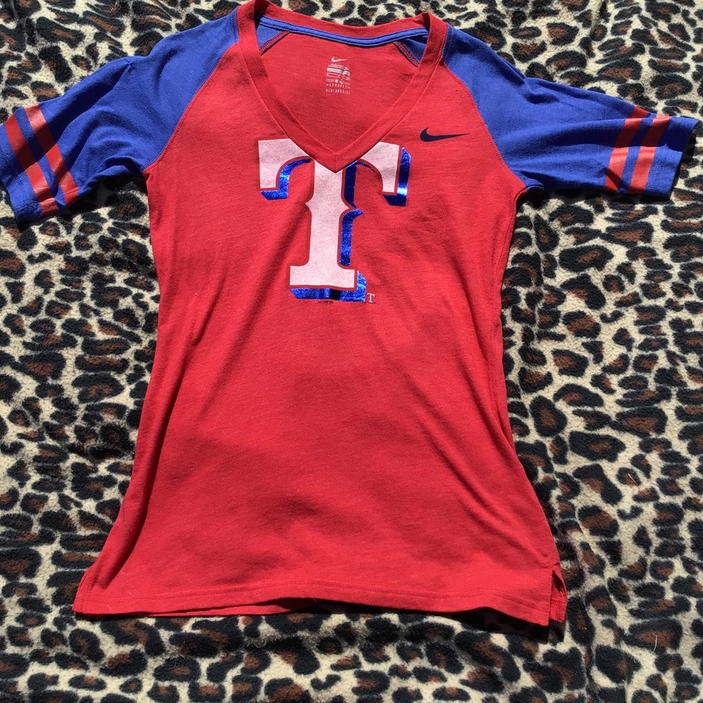 Nike Women’s fitted Texas Rangers Small Baseball Tee